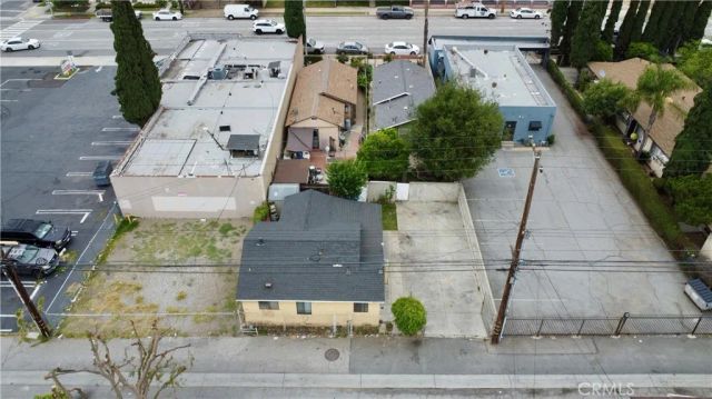 212 N Azusa, Azusa, CA 91702