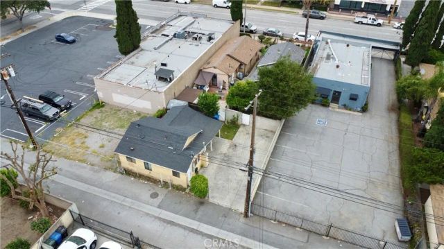 212 N Azusa, Azusa, CA 91702