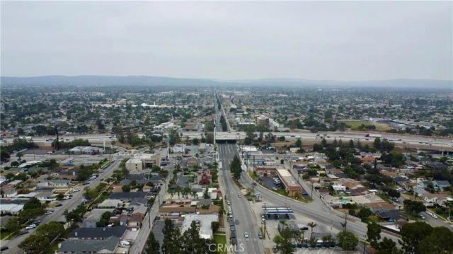 212 N Azusa, Azusa, CA 91702