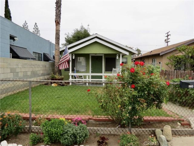 212 N Azusa, Azusa, CA 91702