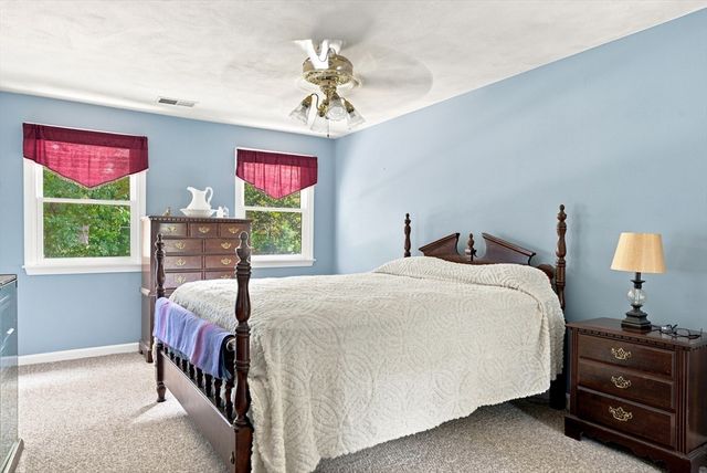 86 Pond, Methuen, MA 01844