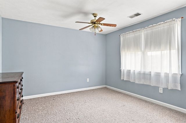 86 Pond, Methuen, MA 01844