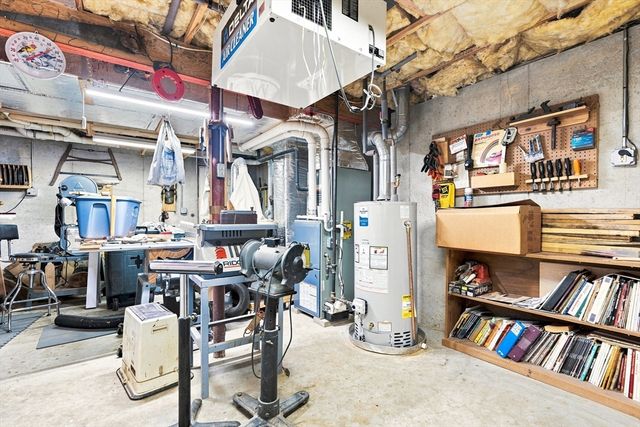 86 Pond, Methuen, MA 01844