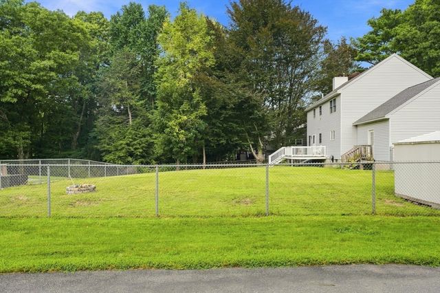 86 Pond, Methuen, MA 01844