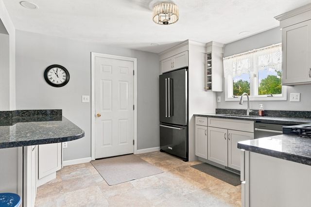 86 Pond, Methuen, MA 01844