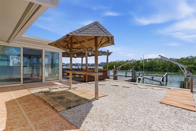1421 SEA GULL DRIVE S, St Petersburg, FL 33707