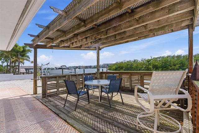 1421 SEA GULL DRIVE S, St Petersburg, FL 33707