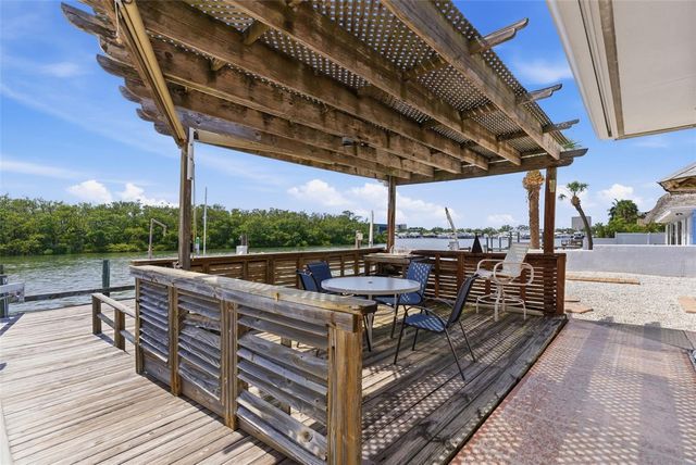 1421 SEA GULL DRIVE S, St Petersburg, FL 33707
