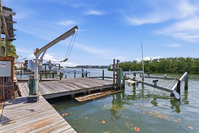 1421 SEA GULL DRIVE S, St Petersburg, FL 33707