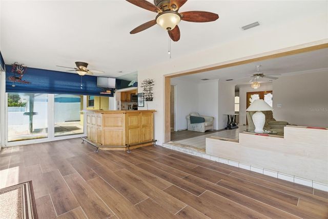 1421 SEA GULL DRIVE S, St Petersburg, FL 33707