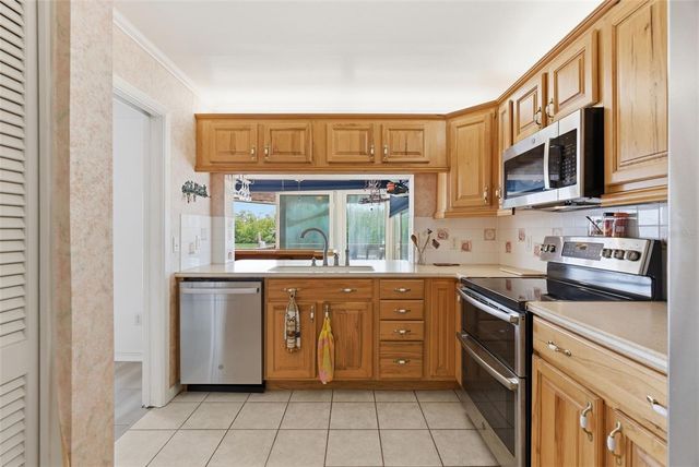 1421 SEA GULL DRIVE S, St Petersburg, FL 33707