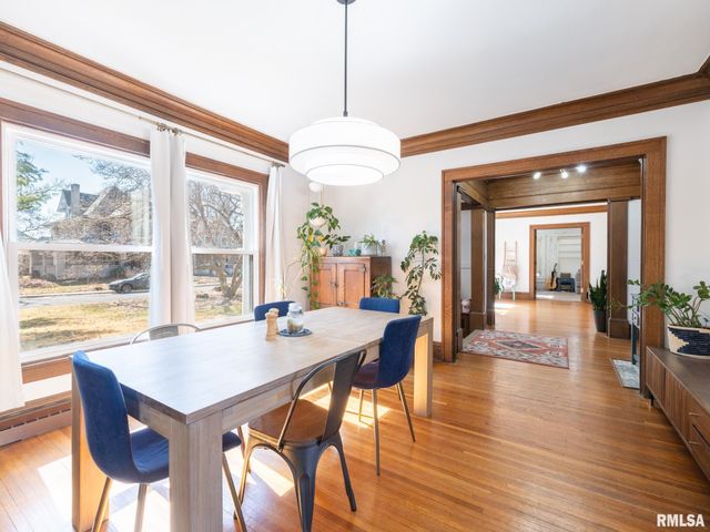 1401 W PARKSIDE Drive, Peoria, IL 61606