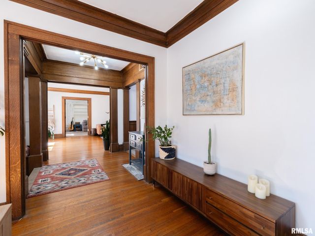 1401 W PARKSIDE Drive, Peoria, IL 61606