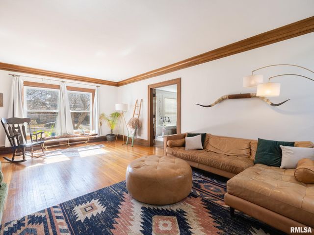 1401 W PARKSIDE Drive, Peoria, IL 61606