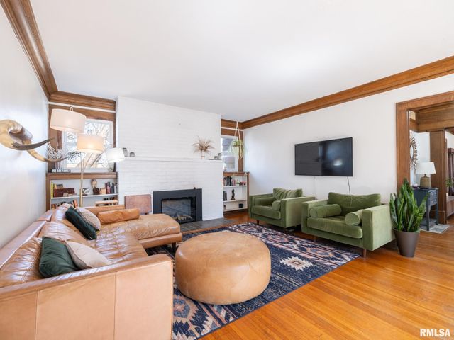 1401 W PARKSIDE Drive, Peoria, IL 61606