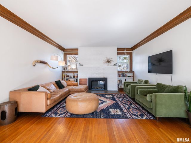 1401 W PARKSIDE Drive, Peoria, IL 61606