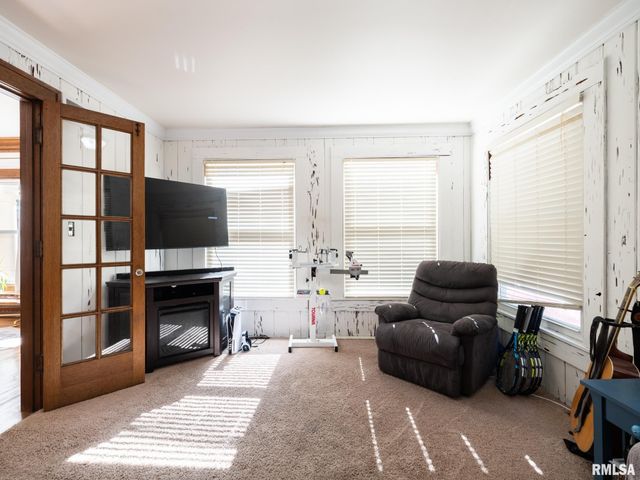 1401 W PARKSIDE Drive, Peoria, IL 61606