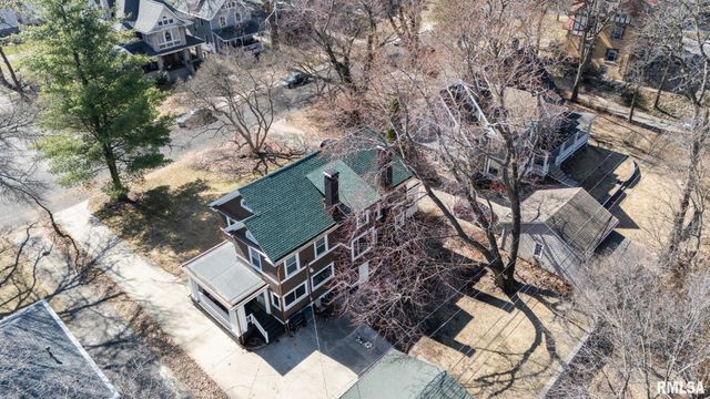 1401 W PARKSIDE Drive, Peoria, IL 61606