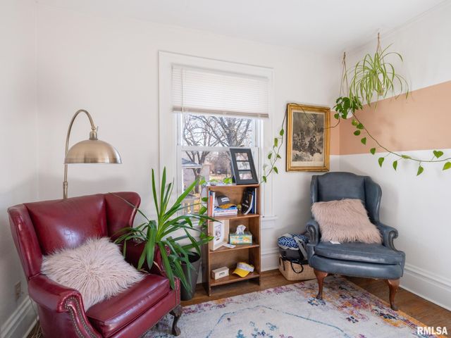 1401 W PARKSIDE Drive, Peoria, IL 61606