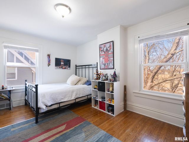 1401 W PARKSIDE Drive, Peoria, IL 61606