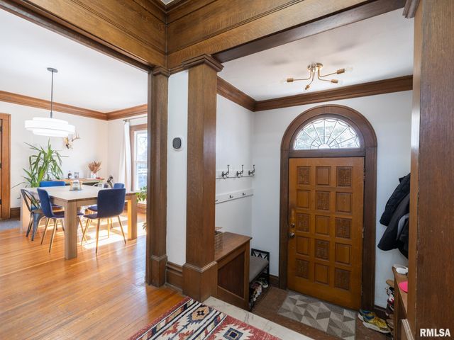 1401 W PARKSIDE Drive, Peoria, IL 61606