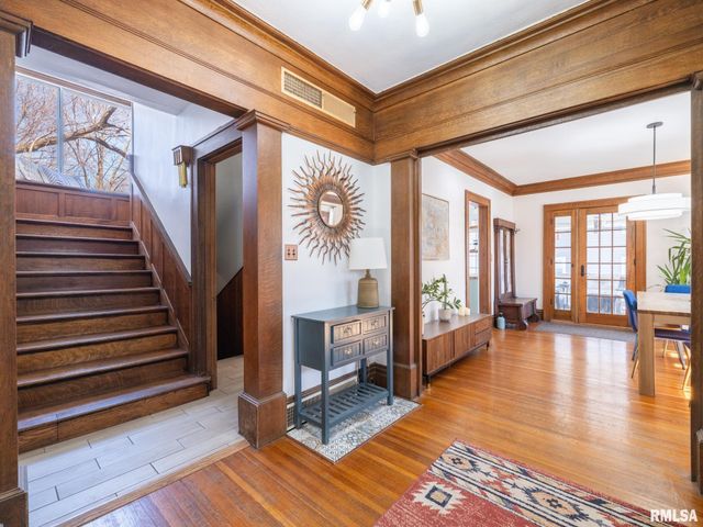 1401 W PARKSIDE Drive, Peoria, IL 61606