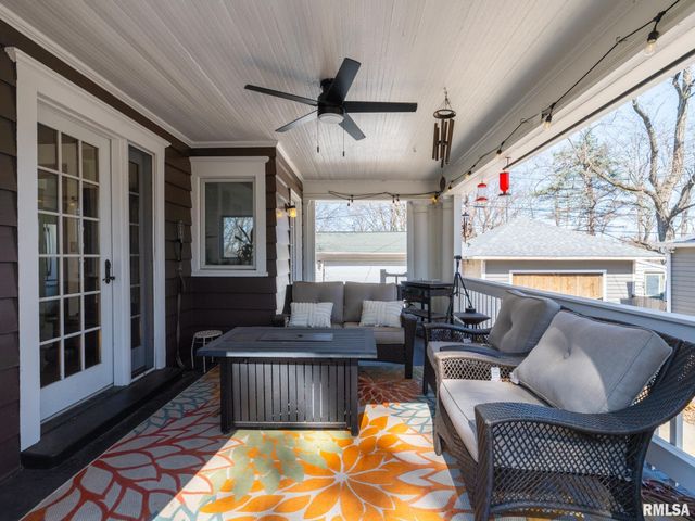 1401 W PARKSIDE Drive, Peoria, IL 61606