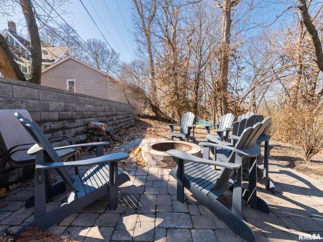 1401 W PARKSIDE Drive, Peoria, IL 61606