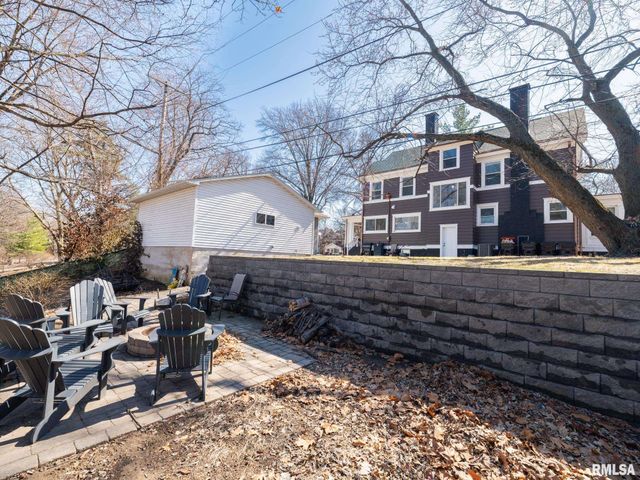 1401 W PARKSIDE Drive, Peoria, IL 61606