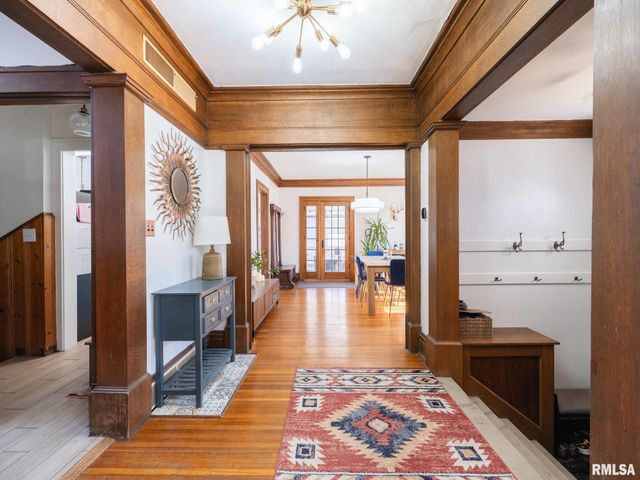 1401 W PARKSIDE Drive, Peoria, IL 61606