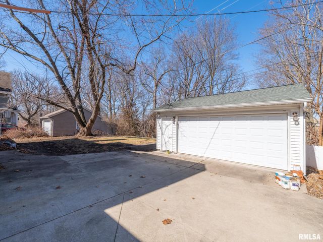 1401 W PARKSIDE Drive, Peoria, IL 61606