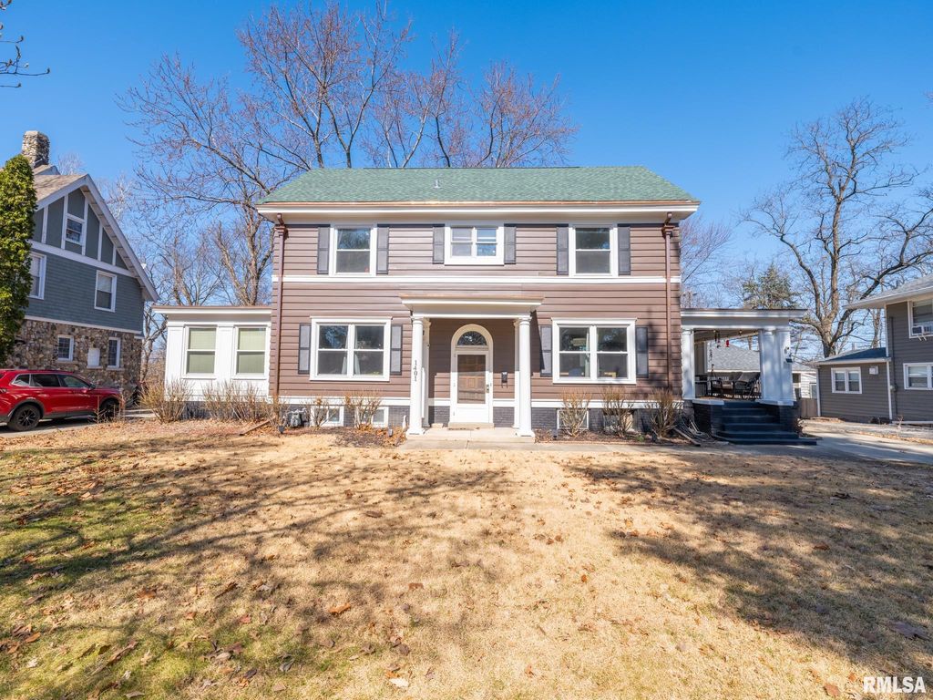 1401 W PARKSIDE Drive, Peoria, IL 61606