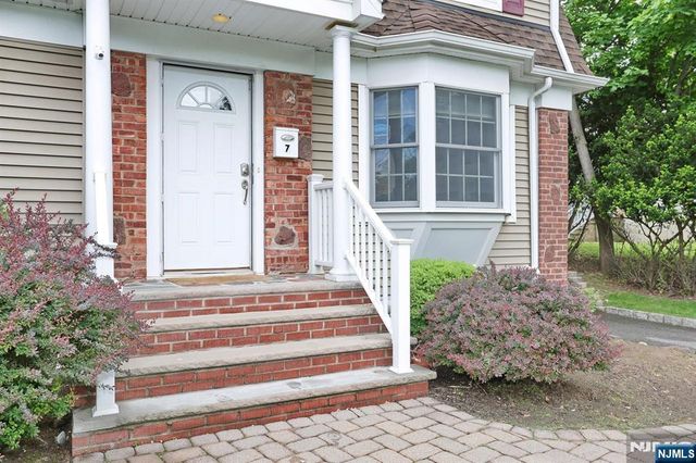 7 Short Street, Harrington Park, NJ 07640