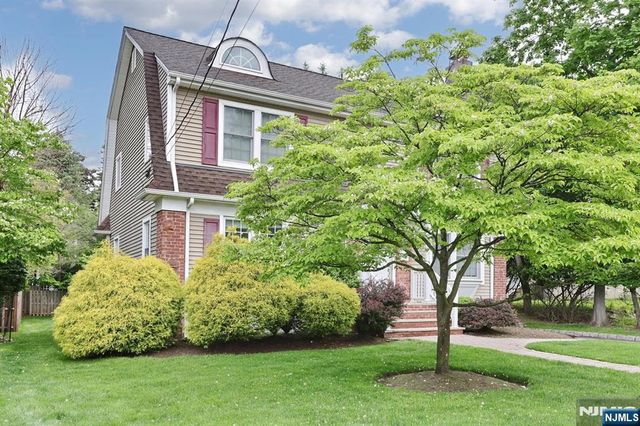 7 Short Street, Harrington Park, NJ 07640