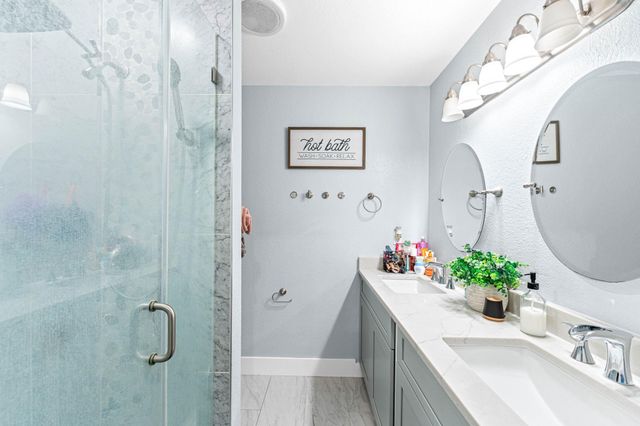 903 Power RD, Georgetown, TX 78628