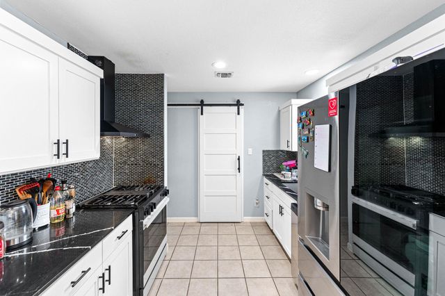 903 Power RD, Georgetown, TX 78628