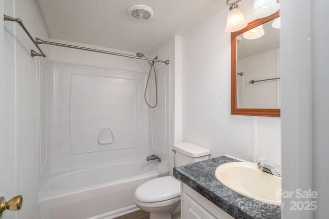 6804 Holly Hawk Court, Cherryville, NC 28021