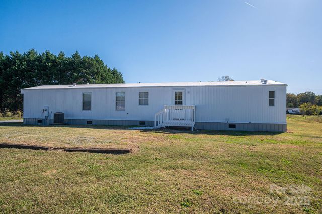 6804 Holly Hawk Court, Cherryville, NC 28021