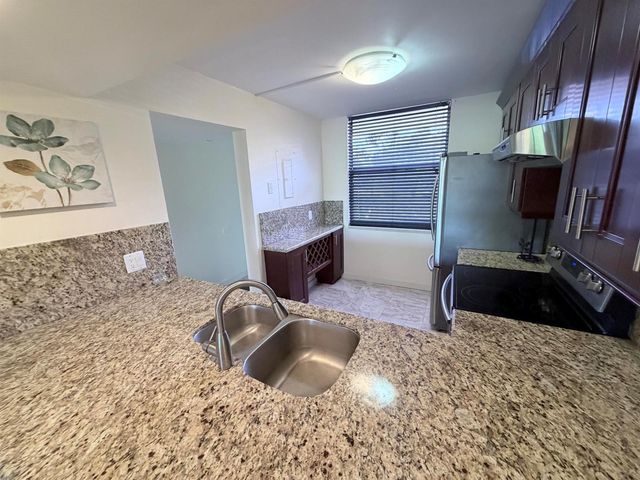 1514 Whitehall Drive 206, Davie, FL 33324