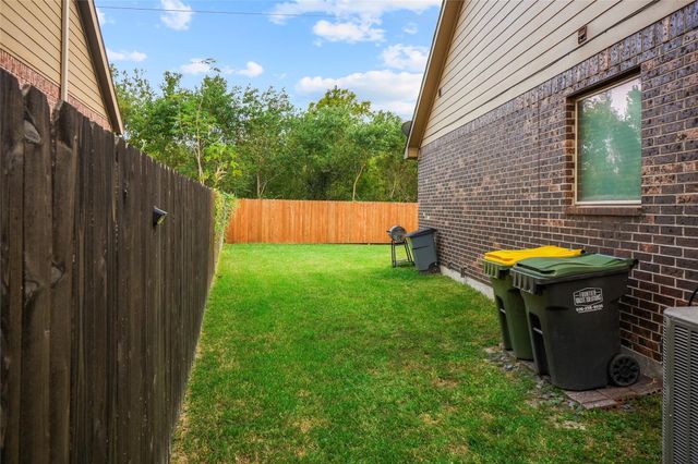 12608 Floral Park Lane, Pearland, TX 77584