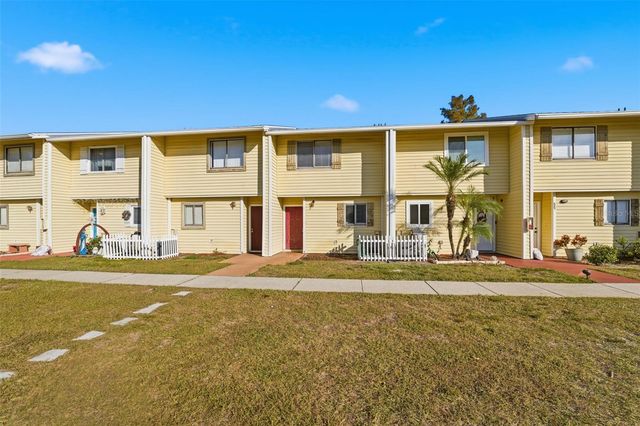 22707 WATERSEDGE BOULEVARD 57, Land O Lakes, FL 34639