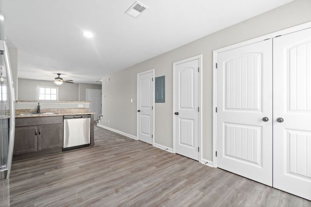 1000 Glenkirk Dr Unit C, Clarksville, TN 37042