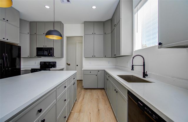 1506 Mckee Street A, Houston, TX 77009