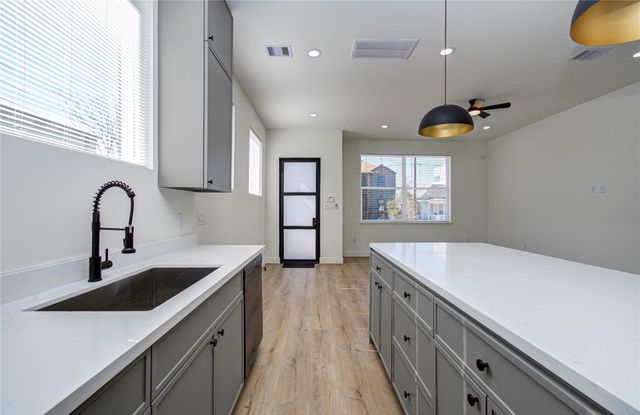 1506 Mckee Street A, Houston, TX 77009