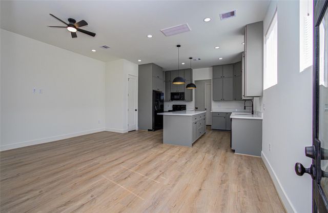 1506 Mckee Street A, Houston, TX 77009