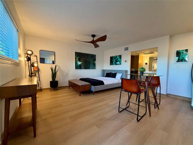 1901 Richmond Avenue 37, Houston, TX 77098