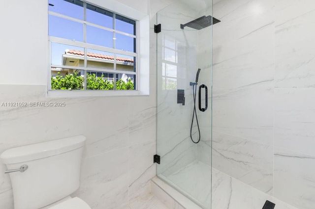 725 91st St ., Surfside, FL 33154