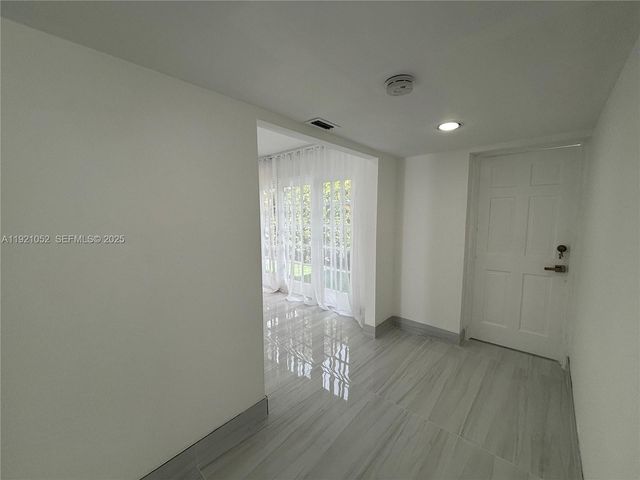 725 91st St ., Surfside, FL 33154