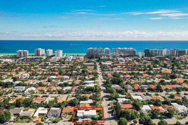 725 91st St ., Surfside, FL 33154