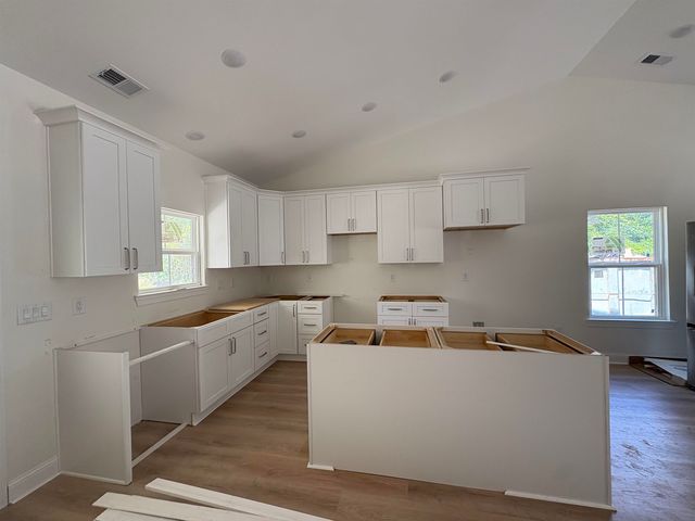 4340 Mineola Ave., Little River, SC 29566